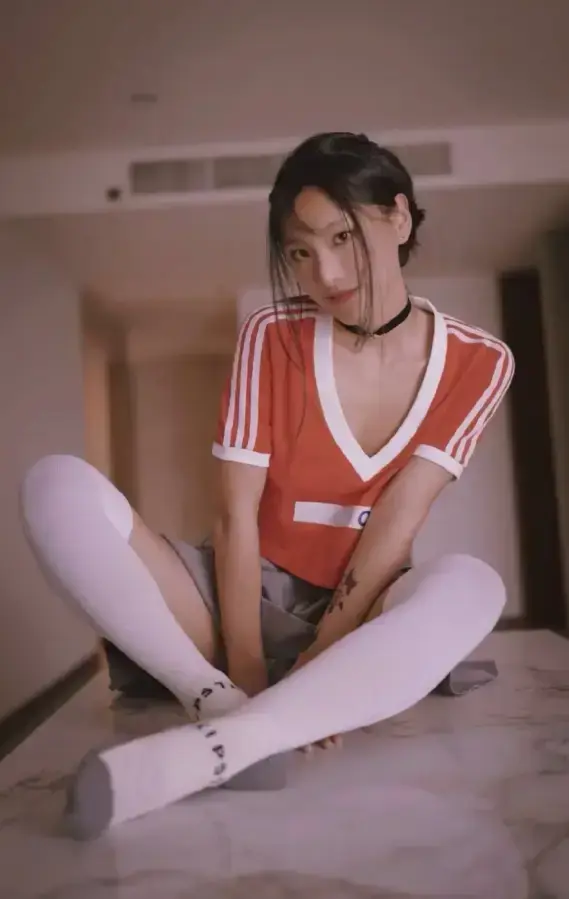刘玥合集经典作品完整版免费在线观看-刘玥单挑三黑高清播放-海外留学生人气作品蓝光典藏版